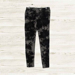 City street. size M Womens jeggings  Color splash black